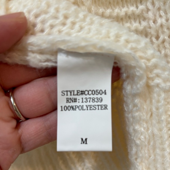 NWT - Luna Ivy - Knitted Butterfly Cardigan - Picture 7 of 7